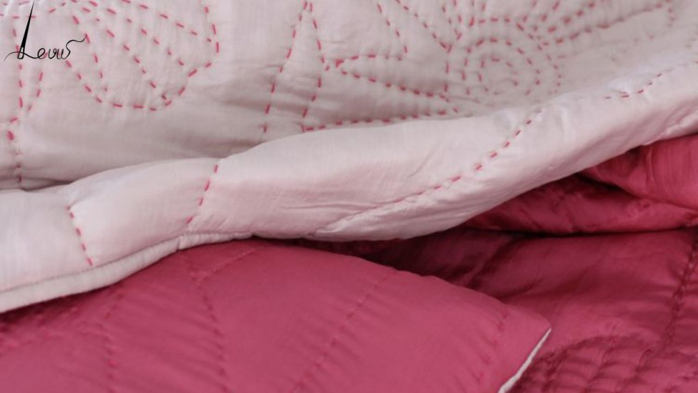 Chăn Lạnh Tơ Tằm Là Gì