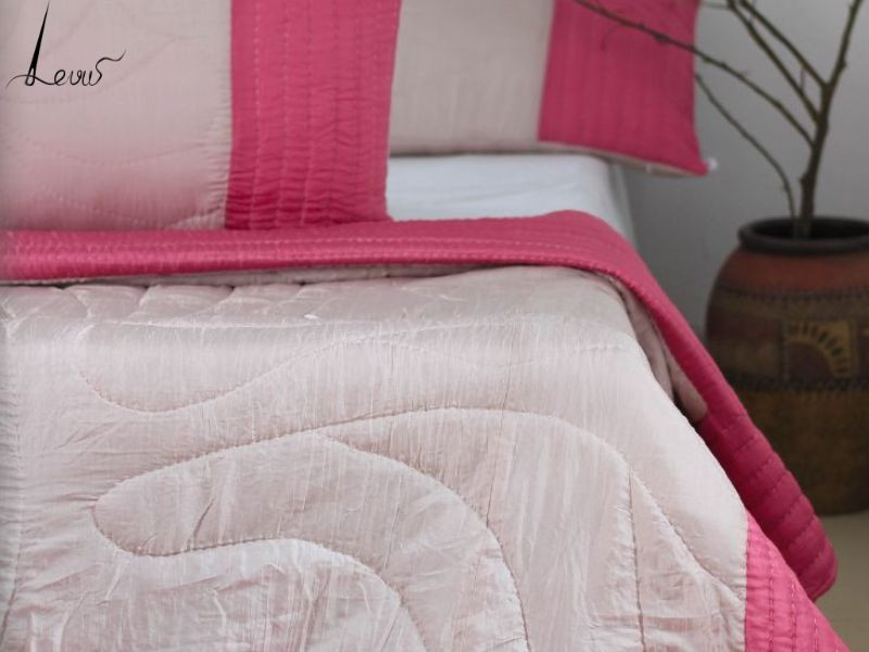 Nhu Cầu Dùng Chăn Lụa Tơ Tằm Rất Cao