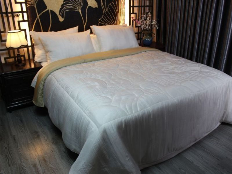 Mua Chăn Tơ Tằm Uy Tín Tại Levusilk