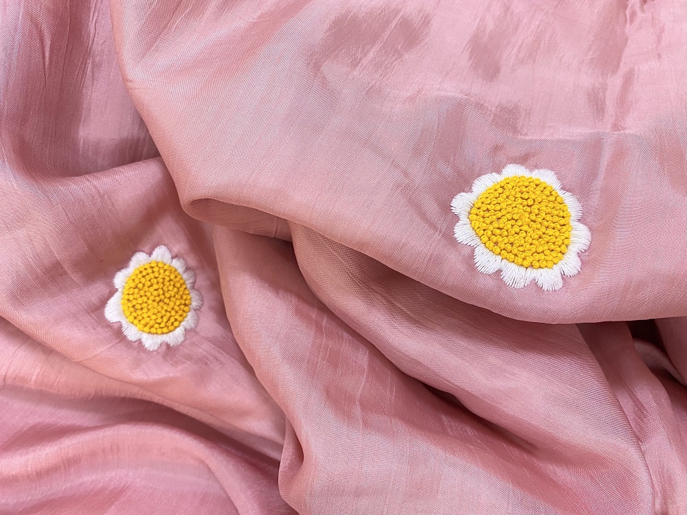 Chăn lụa tơ tằm chống dị ứng 3