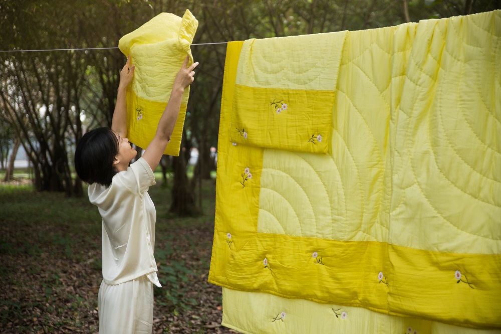 Chăm sóc lụa tơ tằm 2